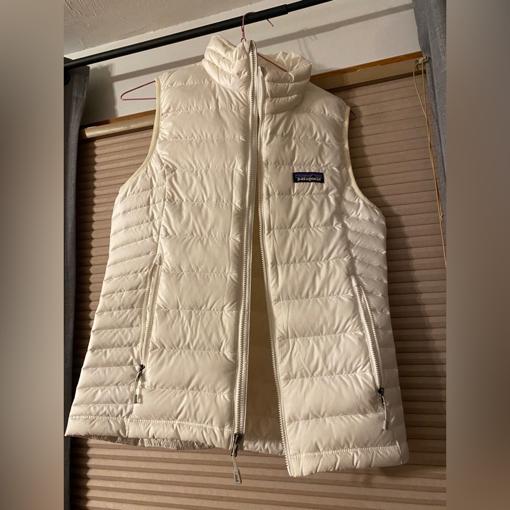 Patagonia white vest